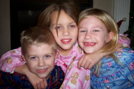 Johnny,Samantha,Emma Christmas 2005