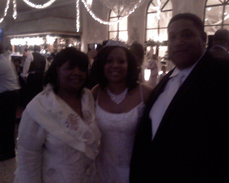 lelia, nicola, and hubby kenneth