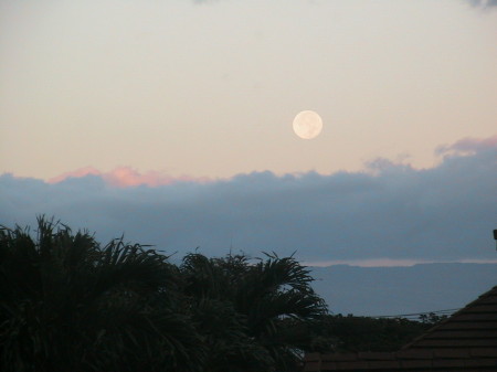 Morning Maui Moon