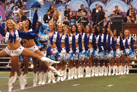 THE LEGENDARY DALLAS CHEERLEADERS