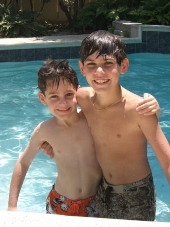 Sam and Jackson enjoying the pool at HH.