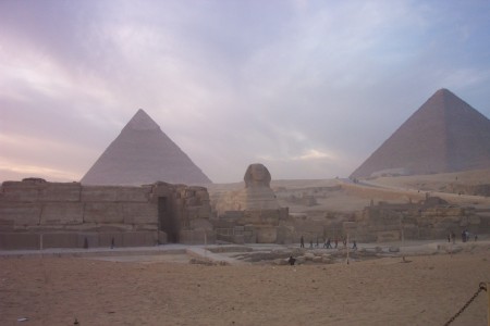 sureal Picture of the Pyramids