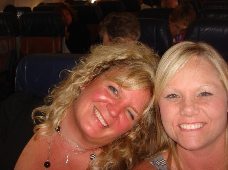 Tarin and I on the way to Vegas!! Aug. 08