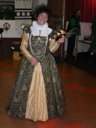 Elizabethan gown for the SCA