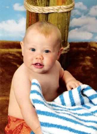 Ian @ 9 Months Old (8/2005)