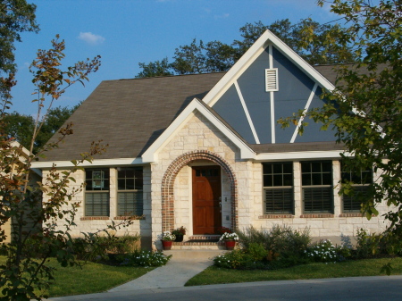 Front View Of Donelle's Austin home