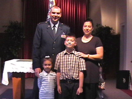 2Lt. Tim Herring and family