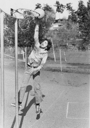 Dunkin at the hoop at East Seattle