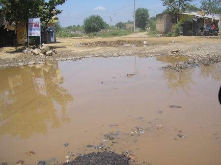 You think Quebec has bad roads? India wins!