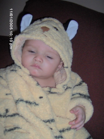 Grr... Halloween 2005 (6mos)