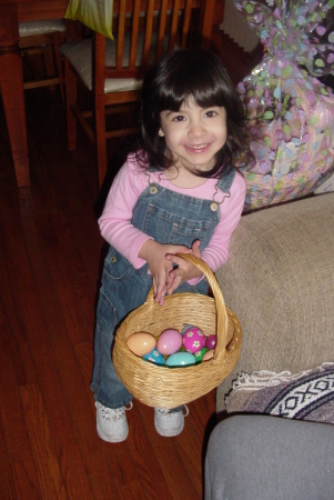 Kaitlyn Easter 2004! Whata face!