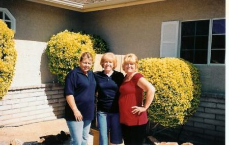 Linda with 2 daughters 2008