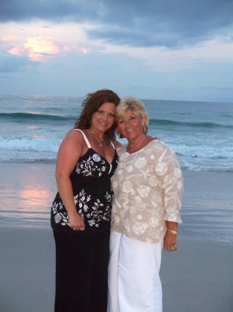 Wendy and Mom in Daytona July 2008