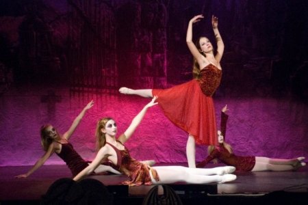 Rachel as Lucy in Spooky Ballet 2008