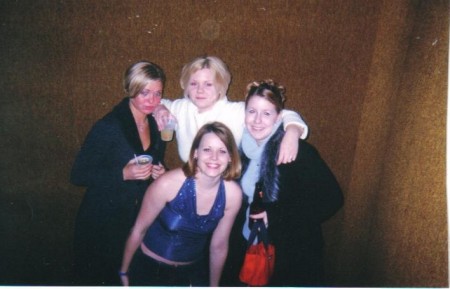 Partyin Girlz..(thats me on the far right)
