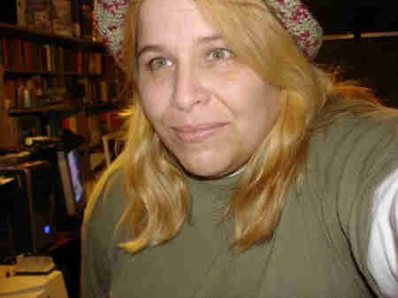 Dec 2005 Winter hat by cherry