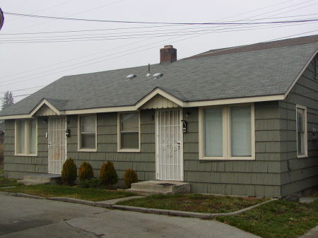 1945 Duplex located behind the Victorian house