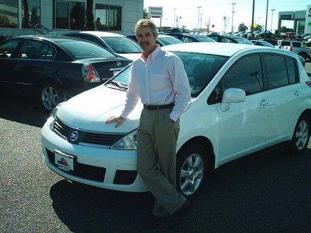 Big Bro and his new Versa!