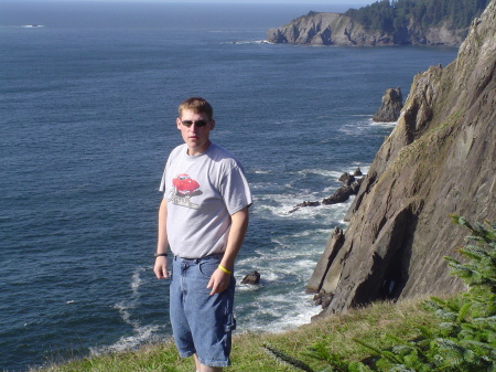 Zac on a cliff on the Orgeon Coast