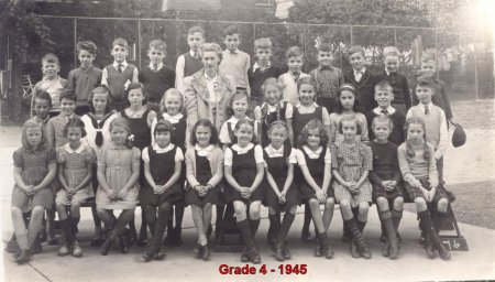 Deer Park School - Grade 4 - 1945 - 1946