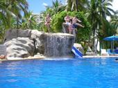 Summer '07 in Ixtapa: Kristin, Jared (nephew), Kurtis