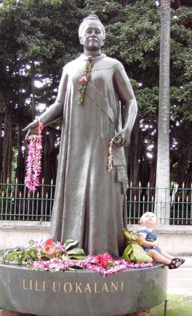 Xander and Lili'uokalani