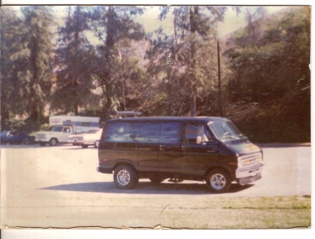 Dodge van 75 Paris Hill park 1975