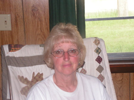 Cheryl showing off the haircut to the daughter