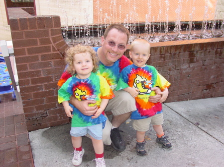 Bob and Kids at JDRF Walk 2004