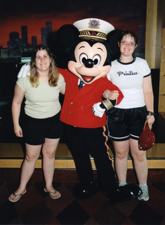 robin (on the left)and her friend maggie on a cruise