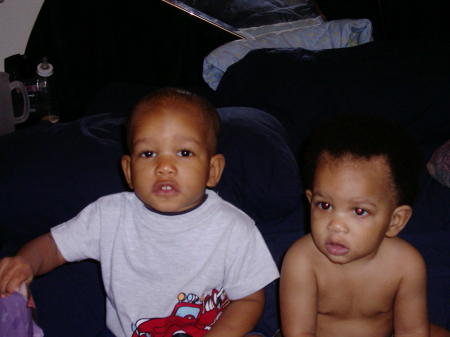 This is FuQuan Jr and Rae'Quan, the middle and the youngest