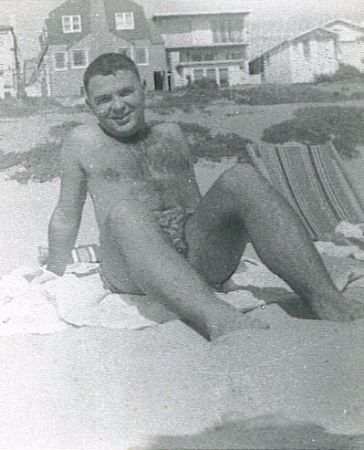 A DAY AT THE BEACH - EL PORTO 1956