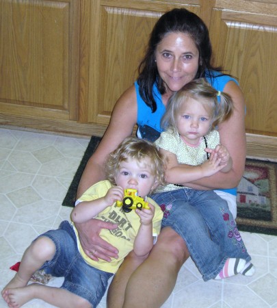 Aiden, Lexi and Grandma