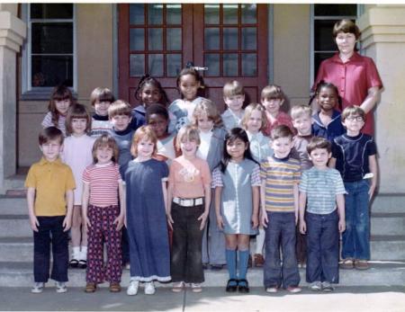 1975 Kindergarten Class