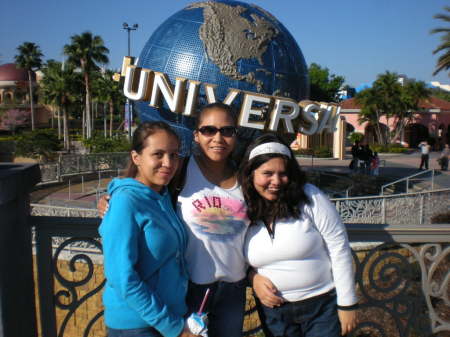 Alexis, mom, and Shannon