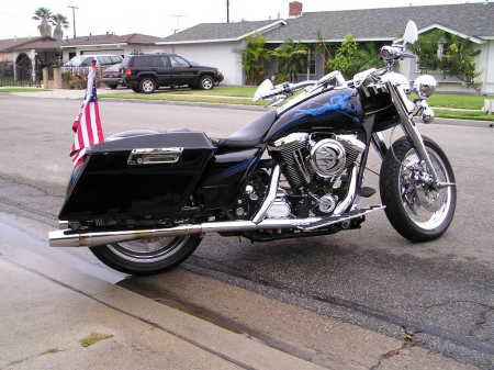 Rich's Custom Road King. Visiting my parents in Westminster