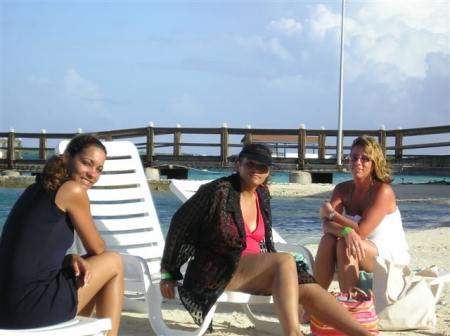 Party Island in Aruba