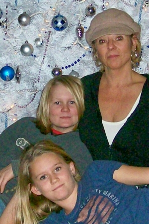 Aunt Micki, Katie and "Boo" 2007