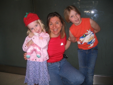 Joyce & her daughters.