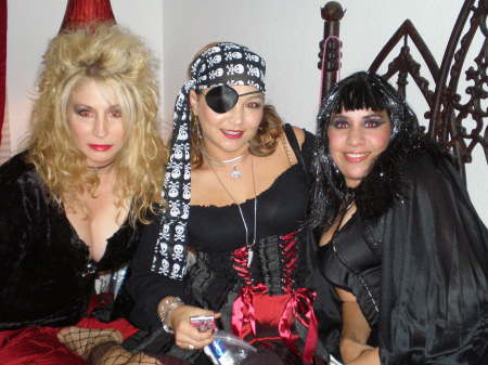 Me, Nancy & Vero - Halloween '07