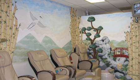 Mural in 10 Perfect Nails Salon & Spa