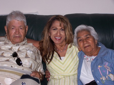 Annie, Dad, & Mom - June 2005