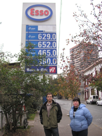 Petrol prices in Santiago.  Nick and Marcia