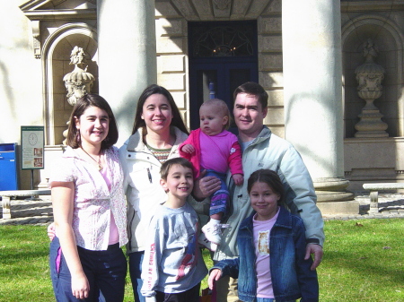 Family visiting The Swan House