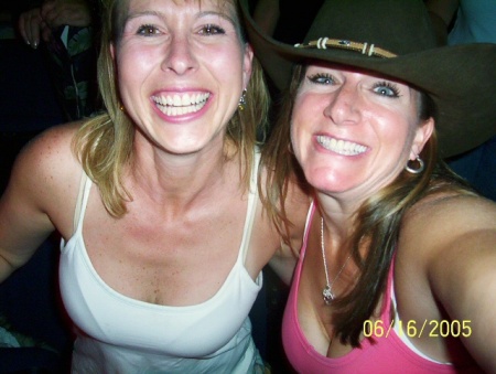 My friend Staci and I at the Kenny Chesney concert