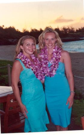 Sarah and Vanessa in Hawaii Oct. 05