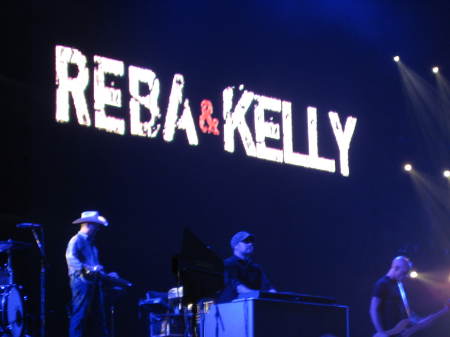 Reba & Kelly concert,Tupelo,MS