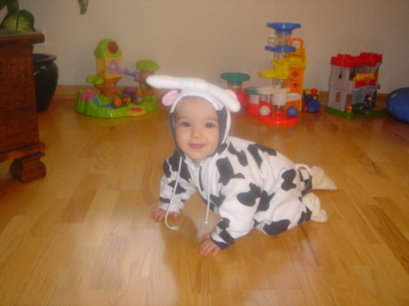 lauren at 8 months at Halloween