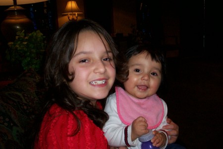 Alina and baby cousin Mia!