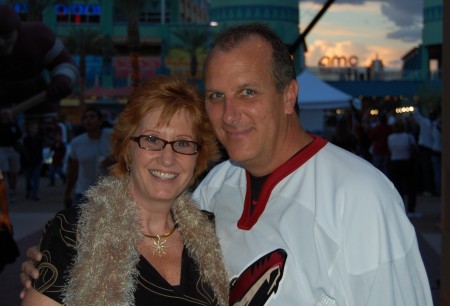 Karen and me at the 2007 Coyotes home opener!